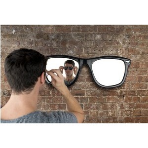 Gavetips: Solbrille speil